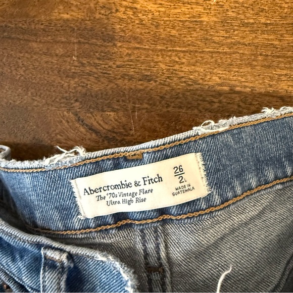 Abercrombie & Fitch Ultra High Rise 70s Vintage Flare Jean - Picture 6 of 7